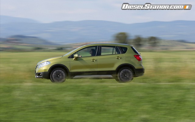 Suzuki SX4 Crossover 2014 Widescreen Picture #41 Suzuki SX4 Crossover 2014 Widescreen Picture #41