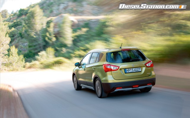 Suzuki SX4 Crossover 2014 Widescreen Picture #9 Suzuki SX4 Crossover 2014 Widescreen Picture #9