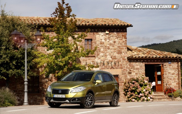 Suzuki SX4 Crossover 2014 Widescreen Picture #39 Suzuki SX4 Crossover 2014 Widescreen Picture #39