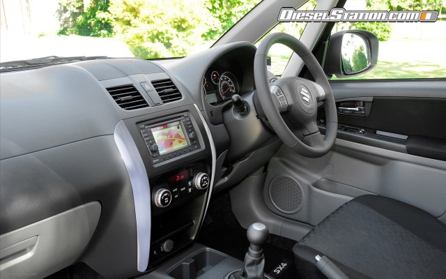 Suzuki SX4 X EC Special Edition 2011 Widescreen Picture #5 Suzuki SX4 X EC Special Edition 2011 Widescreen Picture #5