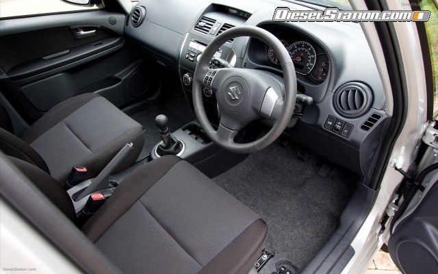 Suzuki The New SX4 Saloon Widescreen Picture #3 Suzuki The New SX4 Saloon Widescreen Picture #3
