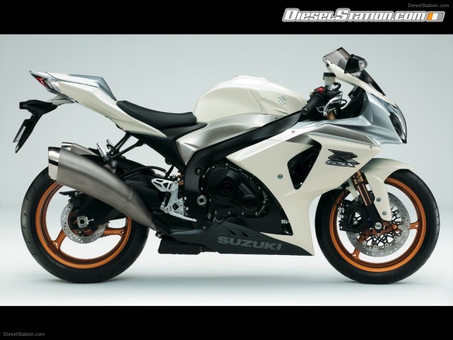 Suzuki WHITE HOT LIMITED RUN RANGE Picture #2 Suzuki WHITE HOT LIMITED RUN RANGE Picture #2