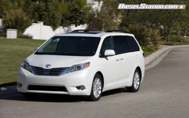Toyota 2011 Sienna Widescreen Picture #6 Toyota 2011 Sienna Widescreen Picture #6