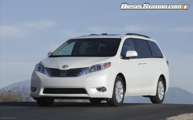 Toyota 2011 Sienna Widescreen Picture #5 Toyota 2011 Sienna Widescreen Picture #5
