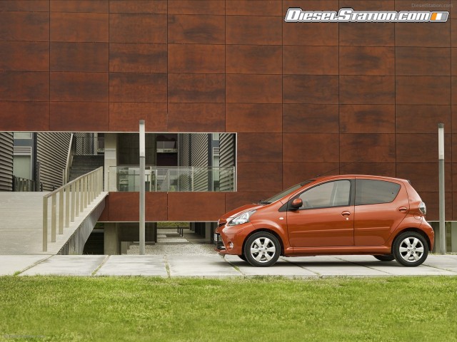 Toyota AYGO 2012 Picture #2 Toyota AYGO 2012 Picture #2