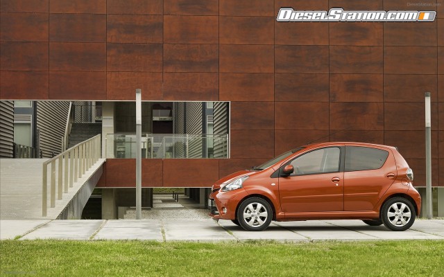 Toyota AYGO 2012 Widescreen Picture #11 Toyota AYGO 2012 Widescreen Picture #11