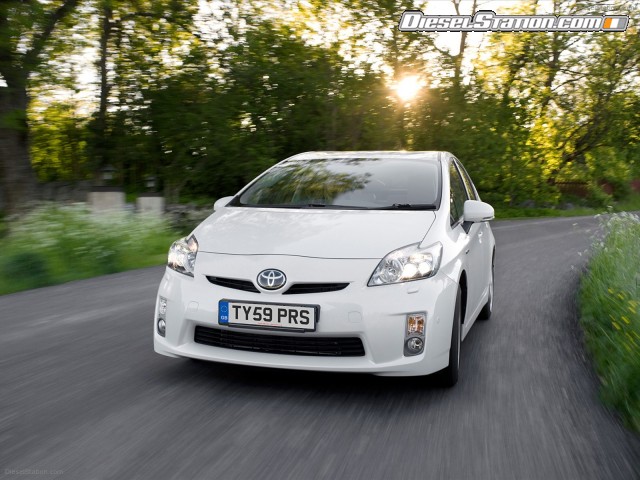 Toyota Adds Hi Tech Option Pack to New Prius Picture #2 Toyota Adds Hi Tech Option Pack to New Prius Picture #2