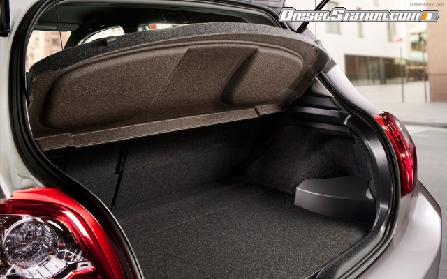 Toyota Auris HSD 2011 Widescreen Picture #4 Toyota Auris HSD 2011 Widescreen Picture #4