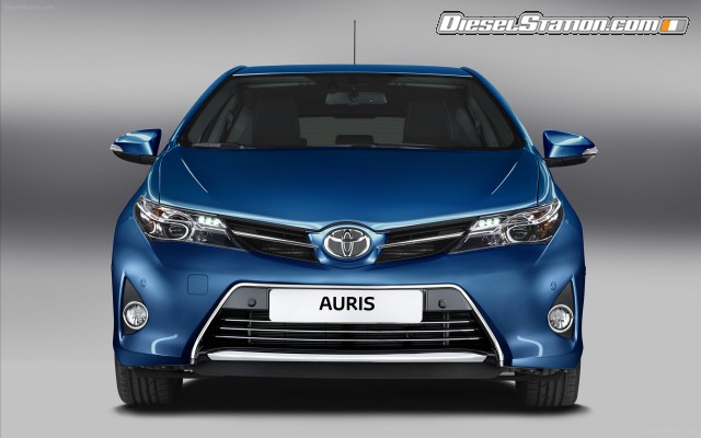 Toyota Auris Hybrid 2013 Widescreen Picture #7 Toyota Auris Hybrid 2013 Widescreen Picture #7
