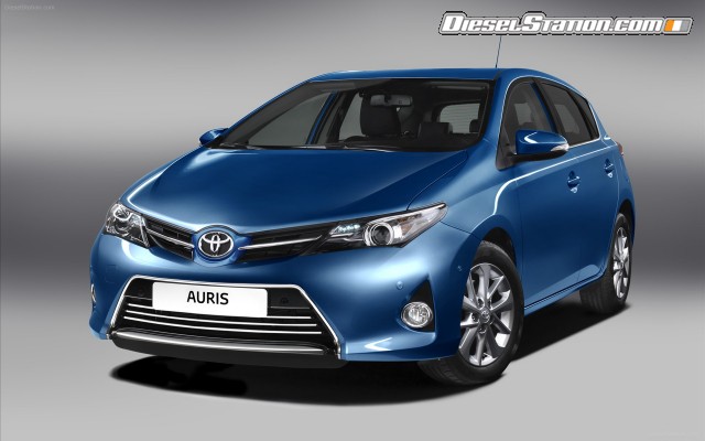 Toyota Auris Hybrid 2013 Widescreen Picture #21 Toyota Auris Hybrid 2013 Widescreen Picture #21