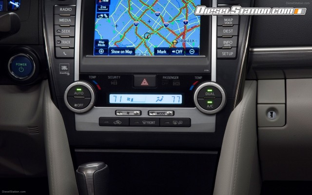 Toyota Camry Hybrid 2012 Widescreen Picture #17 Toyota Camry Hybrid 2012 Widescreen Picture #17