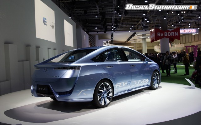 Toyota FCV R Concept Widescreen Picture #10 Toyota FCV R Concept Widescreen Picture #10