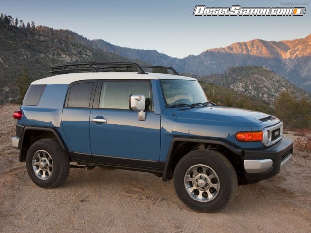 Toyota FJ Cruiser 2012 Picture #9 Toyota FJ Cruiser 2012 Picture #9