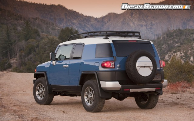 Toyota FJ Cruiser 2012 Widescreen Picture #37 Toyota FJ Cruiser 2012 Widescreen Picture #37