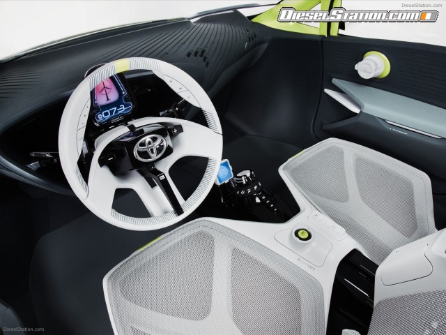 Toyota FT CH Concept Picture #16 Toyota FT CH Concept Picture #16