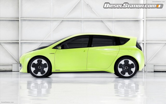 Toyota FT CH Concept Widescreen Picture #12 Toyota FT CH Concept Widescreen Picture #12