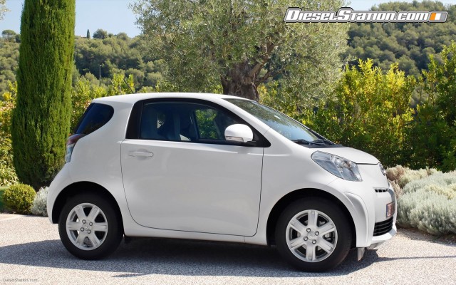 Toyota IQ Widescreen Picture #8 Toyota IQ Widescreen Picture #8