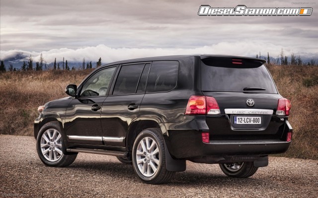 Toyota Land Cruiser V8 2012 Widescreen Picture #4 Toyota Land Cruiser V8 2012 Widescreen Picture #4