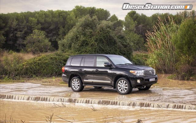 Toyota Land Cruiser V8 2012 Widescreen Picture #8 Toyota Land Cruiser V8 2012 Widescreen Picture #8