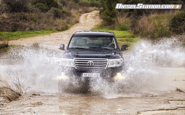 Toyota Land Cruiser V8 2012 Widescreen Picture #15 Toyota Land Cruiser V8 2012 Widescreen Picture #15