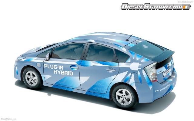 Toyota New Prius Plug In Hybrid Widescreen Picture #2 Toyota New Prius Plug In Hybrid Widescreen Picture #2