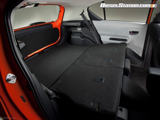 Toyota Prius c 2012 Picture #60 Toyota Prius c 2012 Picture #60