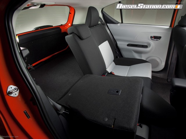 Toyota Prius c 2012 Picture #56 Toyota Prius c 2012 Picture #56