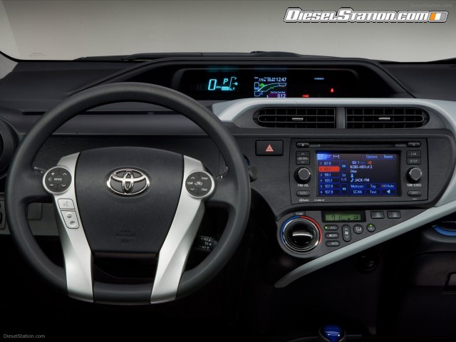 Toyota Prius c 2012 Picture #11 Toyota Prius c 2012 Picture #11