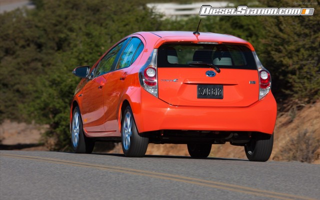 Toyota Prius c 2012 Widescreen Picture #43 Toyota Prius c 2012 Widescreen Picture #43