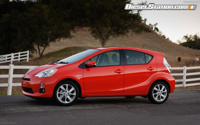 Toyota Prius c 2012 Widescreen Picture #28 Toyota Prius c 2012 Widescreen Picture #28