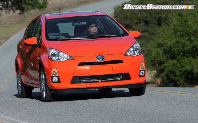 Toyota Prius c 2012 Widescreen Picture #23 Toyota Prius c 2012 Widescreen Picture #23