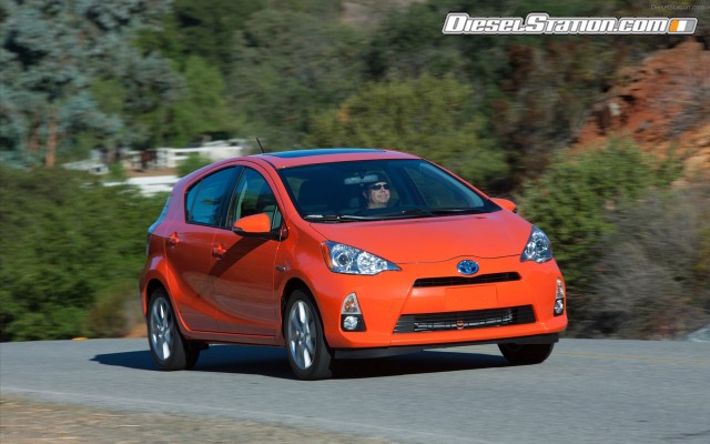 Toyota Prius c 2012 Widescreen Picture #16 Toyota Prius c 2012 Widescreen Picture #16
