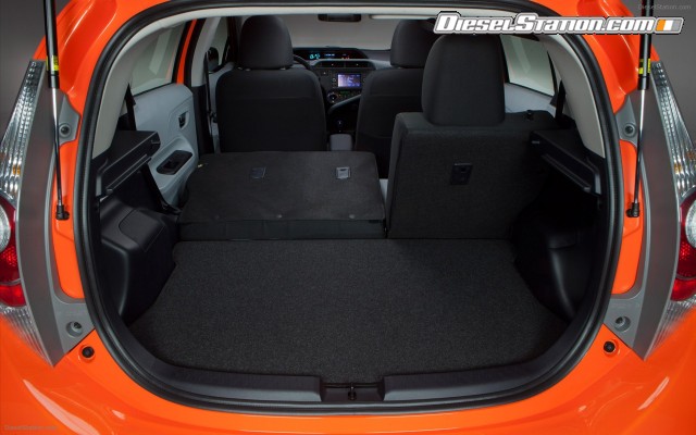 Toyota Prius c 2012 Widescreen Picture #31 Toyota Prius c 2012 Widescreen Picture #31