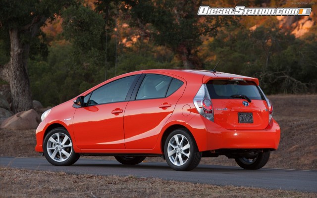 Toyota Prius c 2012 Widescreen Picture #38 Toyota Prius c 2012 Widescreen Picture #38