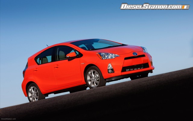 Toyota Prius c 2012 Widescreen Picture #32 Toyota Prius c 2012 Widescreen Picture #32