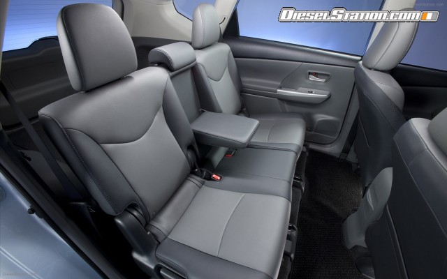 Toyota Prius v 2011pci Widescreen Picture #25 Toyota Prius v 2011pci Widescreen Picture #25