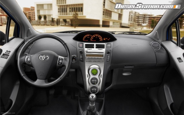 Toyota Yaris 2010 Widescreen Picture #5 Toyota Yaris 2010 Widescreen Picture #5
