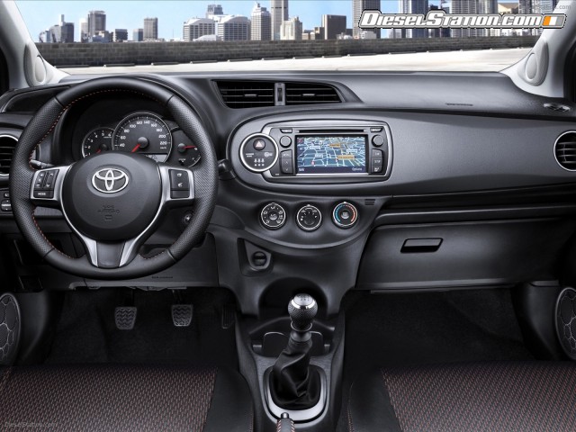 Toyota Yaris 2012 Picture #24 Toyota Yaris 2012 Picture #24