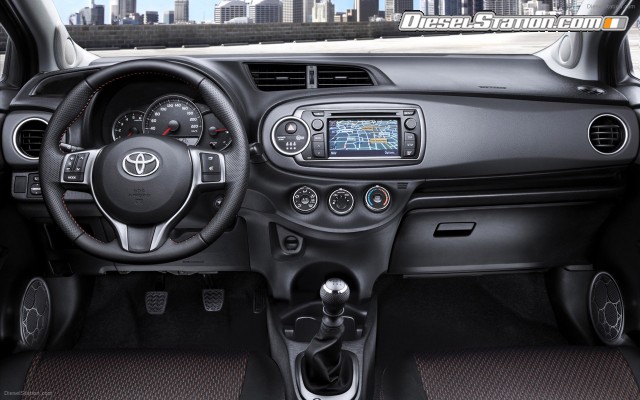 Toyota Yaris 2012 Widescreen Picture #36 Toyota Yaris 2012 Widescreen Picture #36