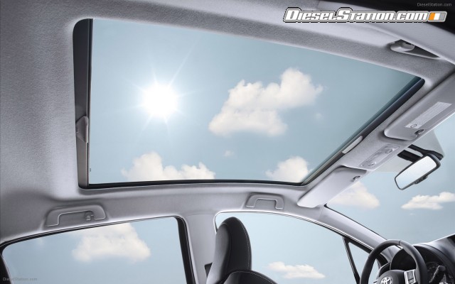 Toyota Yaris 2012 Widescreen Picture #38 Toyota Yaris 2012 Widescreen Picture #38