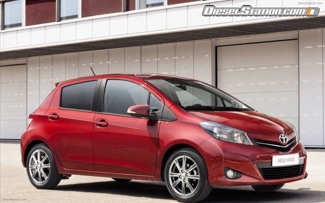 Toyota Yaris 2012 Widescreen Picture #4 Toyota Yaris 2012 Widescreen Picture #4