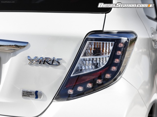 Toyota Yaris Hybrid 2013 Picture #20 Toyota Yaris Hybrid 2013 Picture #20