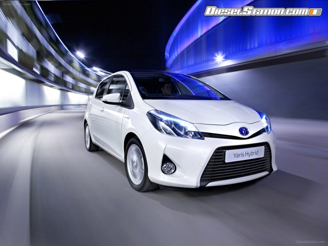 Toyota Yaris Hybrid 2013 Picture #42 Toyota Yaris Hybrid 2013 Picture #42