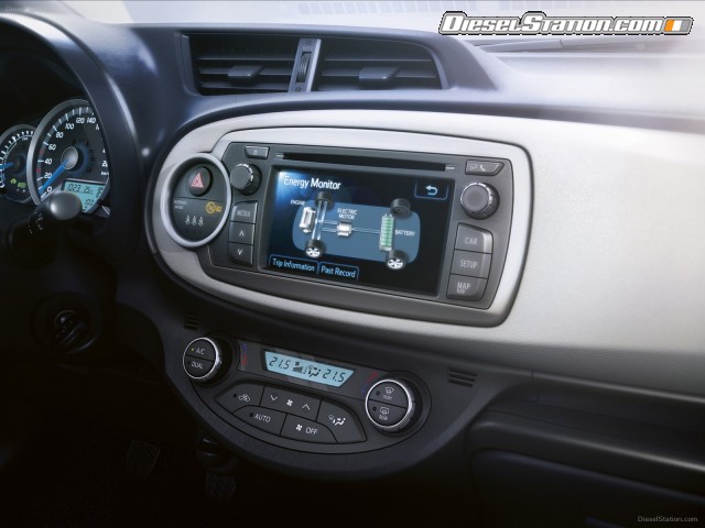 Toyota Yaris Hybrid 2013 Picture #34 Toyota Yaris Hybrid 2013 Picture #34