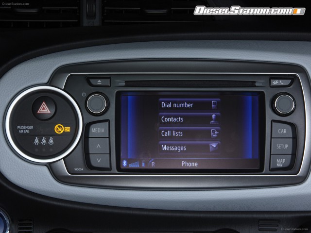 Toyota Yaris Hybrid 2013 Picture #47 Toyota Yaris Hybrid 2013 Picture #47