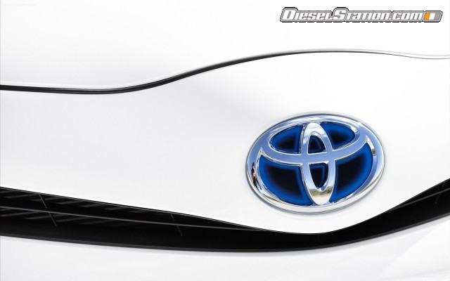 Toyota Yaris Hybrid 2013 Widescreen Picture #5 Toyota Yaris Hybrid 2013 Widescreen Picture #5