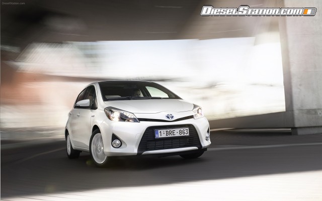 Toyota Yaris Hybrid 2013 Widescreen Picture #55 Toyota Yaris Hybrid 2013 Widescreen Picture #55