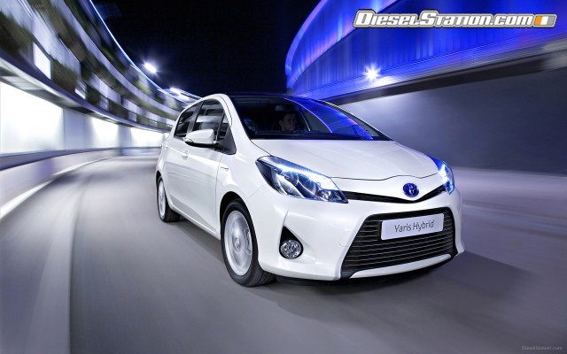 Toyota Yaris Hybrid 2013 Widescreen Picture #27 Toyota Yaris Hybrid 2013 Widescreen Picture #27