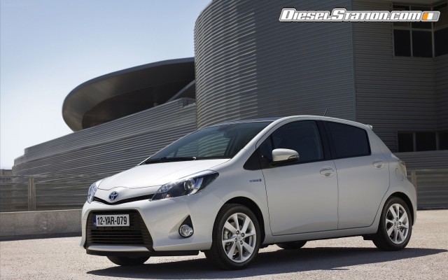 Toyota Yaris Hybrid 2013 Widescreen Picture #48 Toyota Yaris Hybrid 2013 Widescreen Picture #48