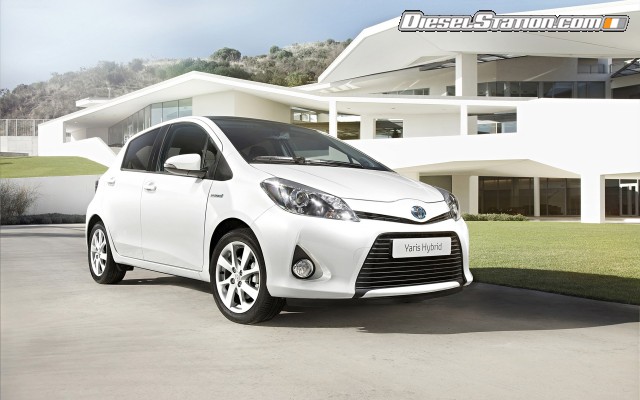 Toyota Yaris Hybrid 2013 Widescreen Picture #51 Toyota Yaris Hybrid 2013 Widescreen Picture #51
